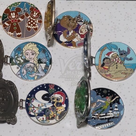Mickey's Very Merry Christmas Party Limited Edition 2016 pin set - Picture 3 of 3